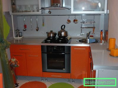 Kuhinjski namještaj u Hruščovu: 110+ primjer primjera, postavljanje slušalica, stol i tehnika